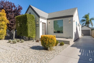 Building Photo - 2020 W 64th St