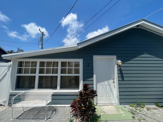 Photo - 307 S J St House