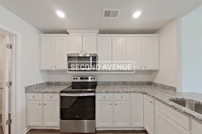 Foto del edificio - 823 Red Berry Ln