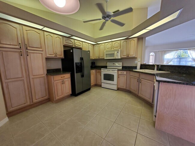 Foto del edificio - 9105 Ravel St