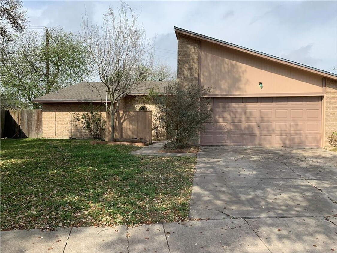 9338 Evening Star Ln, Corpus Christi, TX 78409 House Rental in Corpus