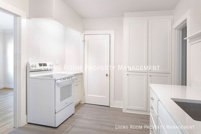 Foto del edificio - 5521 N Vancouver-