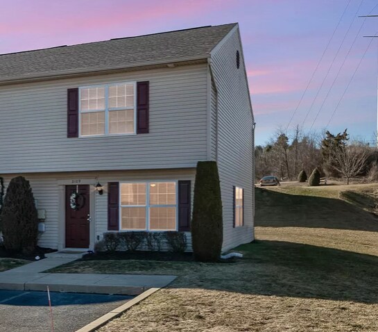 Foto del edificio - 2109 Quail Hollow Dr