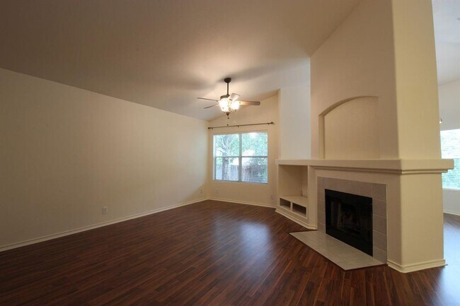 Building Photo - 16710 Shipshaw River Dr