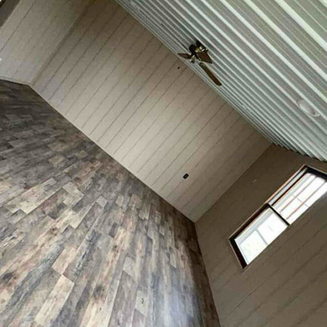 Building Photo - 409 Mammoth Cave St