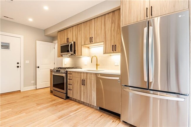 Building Photo - 2457 W Logan Blvd