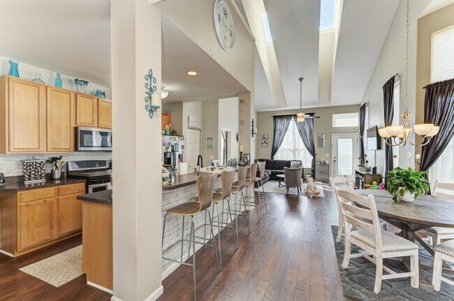 Foto del edificio - 8026 Bluestem Ave