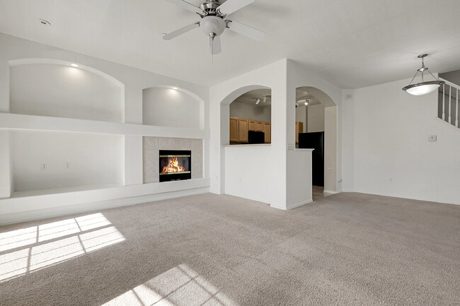 Building Photo - $2,250.00- 2 bed, 2 bath Condo with detach...
