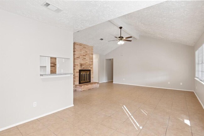 Building Photo - 8118 Forest Point Dr
