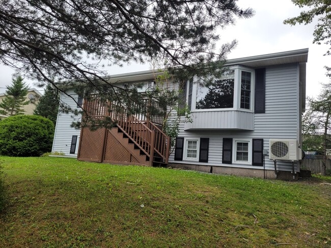 Building Photo - 24 Lakeside Dr