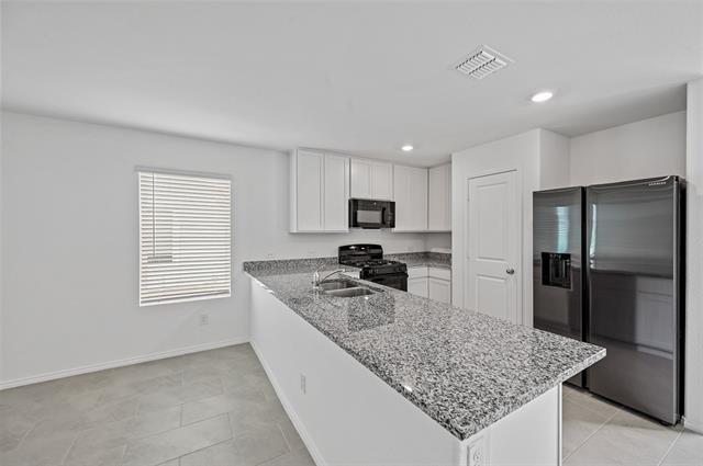 Building Photo - 1628 Dora Dr