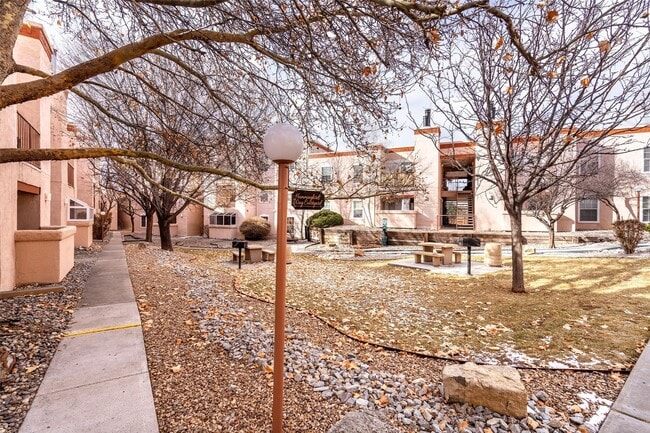 Foto del edificio - Cozy Condo