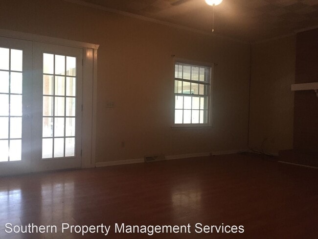 Building Photo - 5 br, 3 bath House - 201 Highland Rd