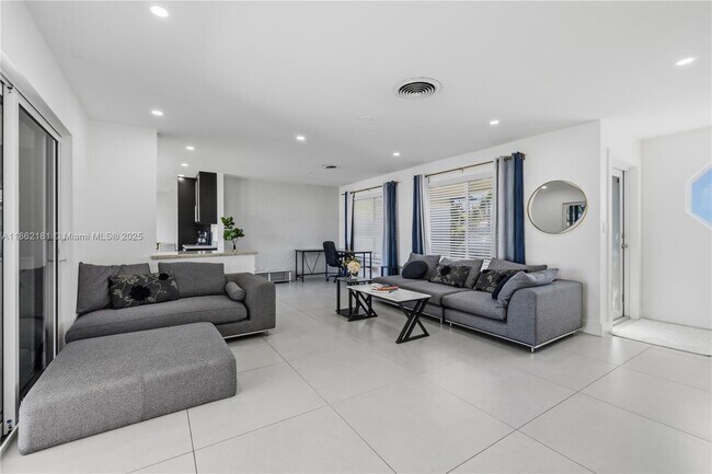 Foto del edificio - 1709 SW 5th Pl