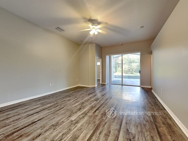 Foto del edificio - 1525 Baythorn Dr