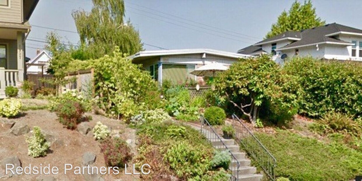 Foto principal - 3307 3rd Ave W