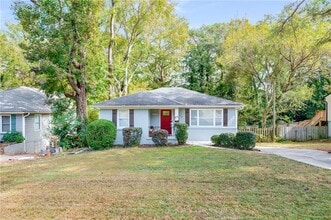 Building Photo - 2046 Settle Cir SE