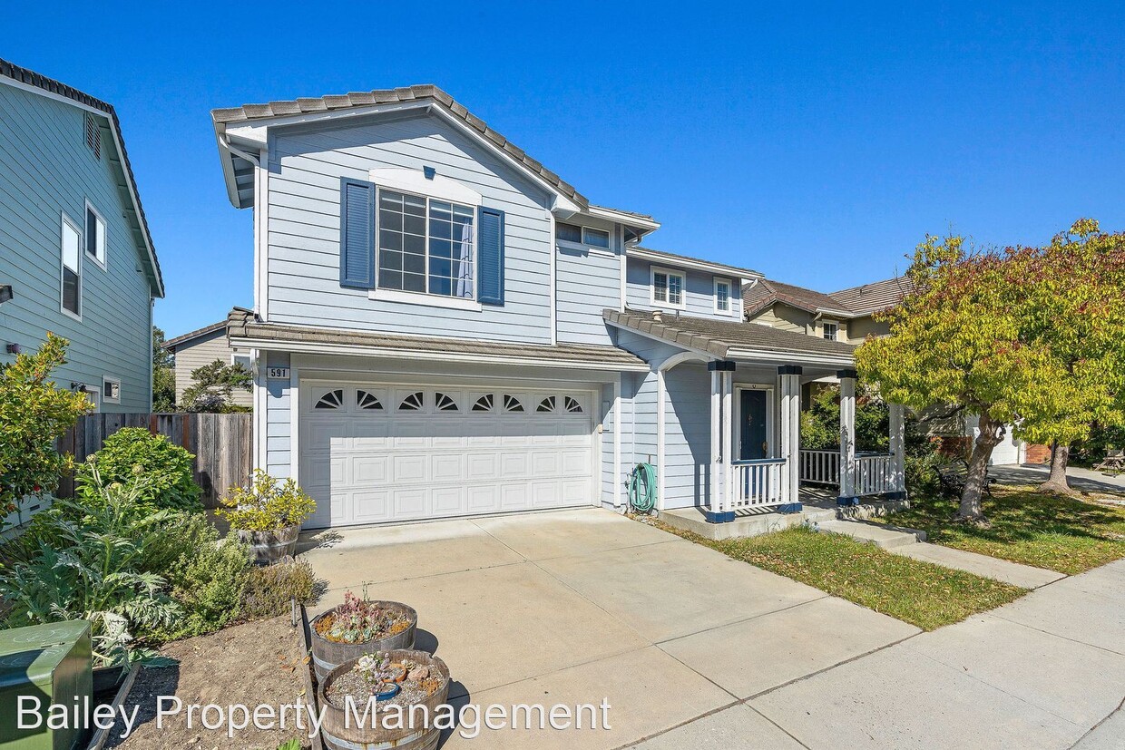 Primary Photo - 5 br, 2.5 bath House - 591 Skypark Drive