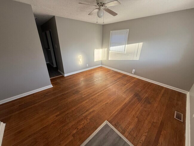 Foto del edificio - 1857 Dunkirk Dr