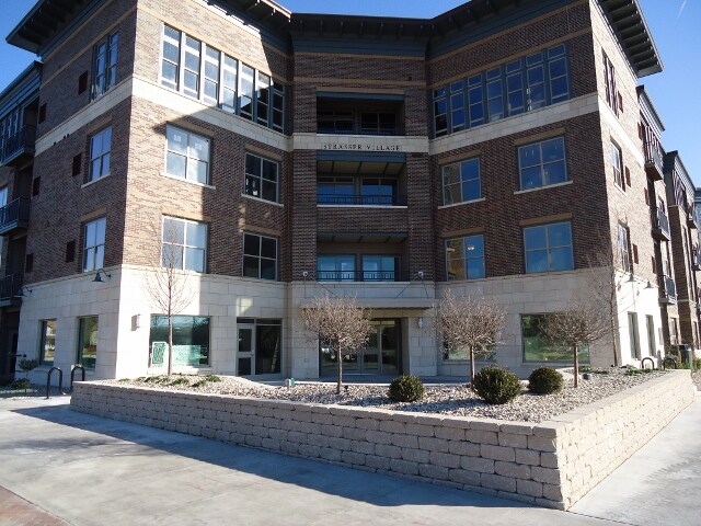 Primary Photo - 300 N 4th St