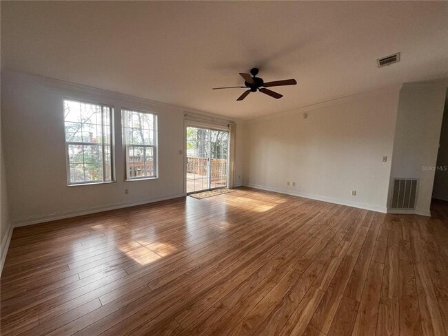 Foto del edificio - 14340 Midfield St