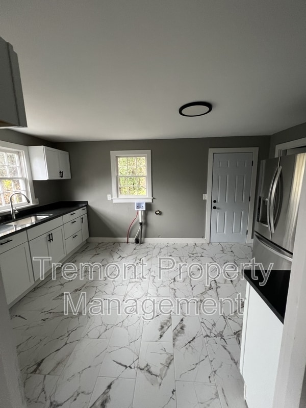 Photo - 2512 Campbell St House