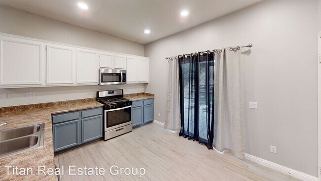 Building Photo - 3 br, 2 bath House - 1371 Fleet St