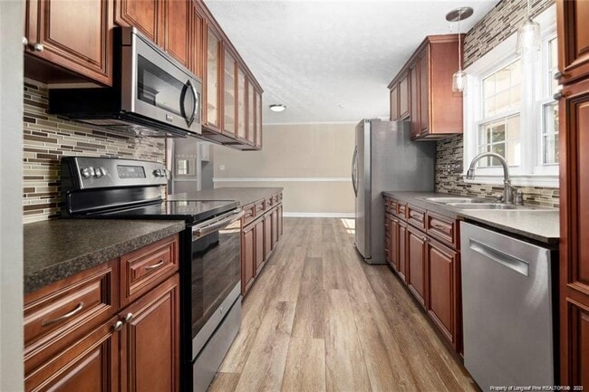 Building Photo - 211 Murray Fork Dr
