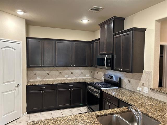 Foto del edificio - 10320 Big Sandy Ct