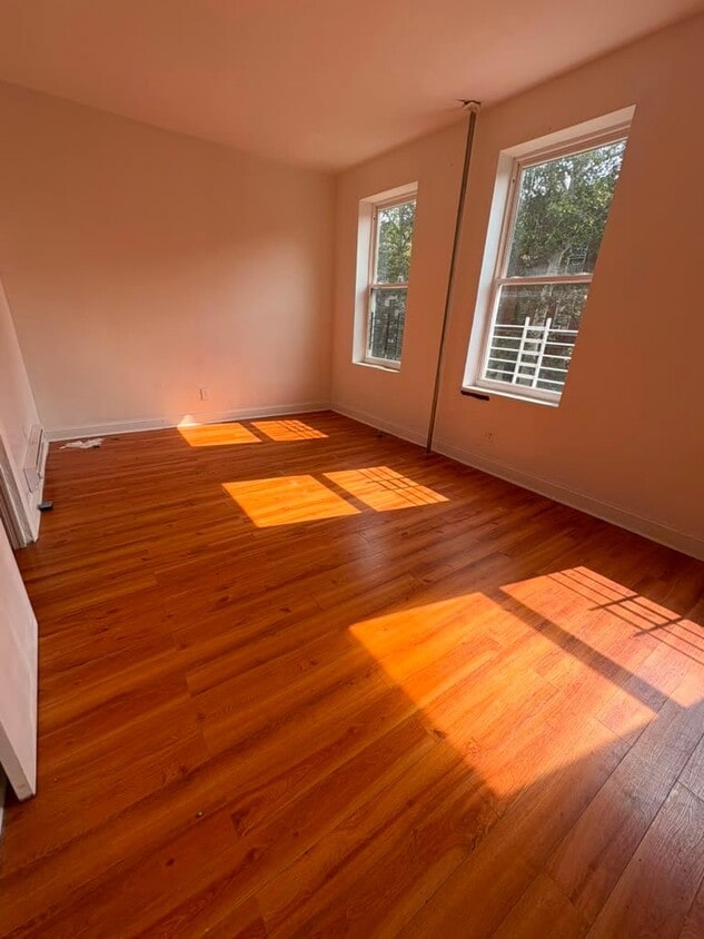 Photo - 91 Elliott Ave (Yonkers, NY)
