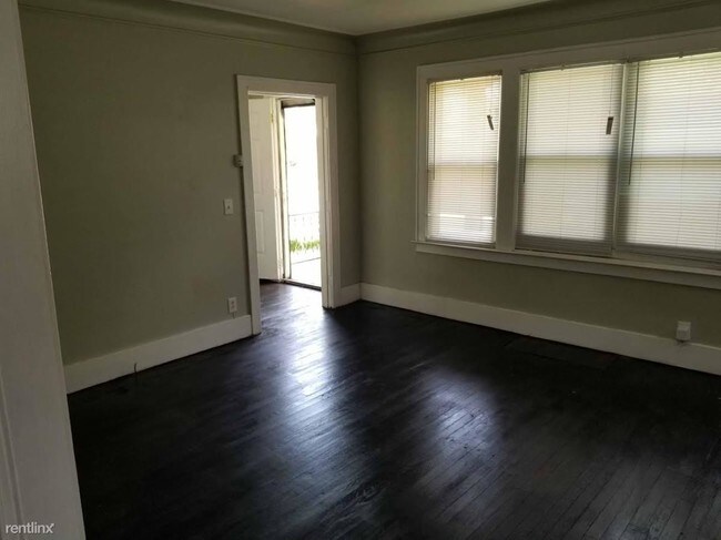 Foto del edificio - 3 br, 1 bath House - 12021 Manor St
