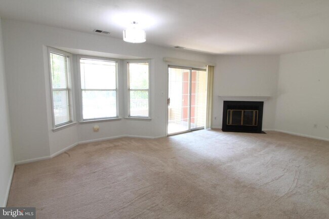 Foto del edificio - 118 Acadia Ct