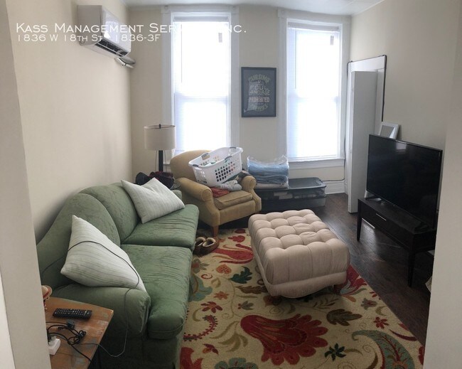 Building Photo - 1836 W 18th St