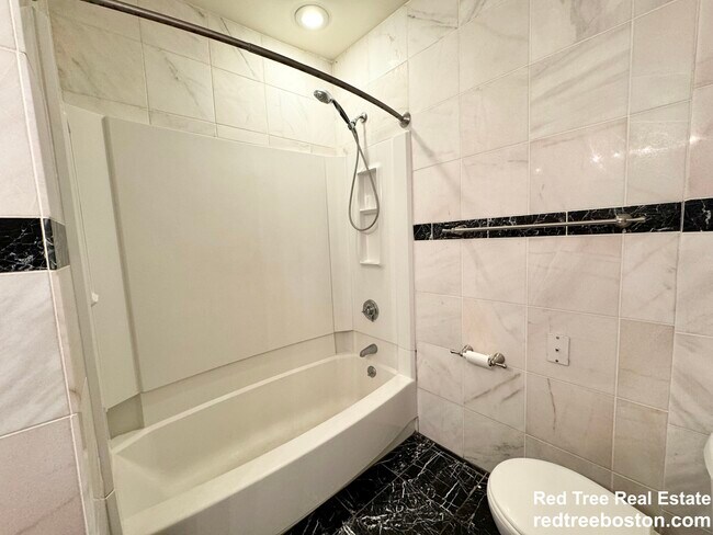 Unidad 1, disponible el 1/9 - 3 Grimes St