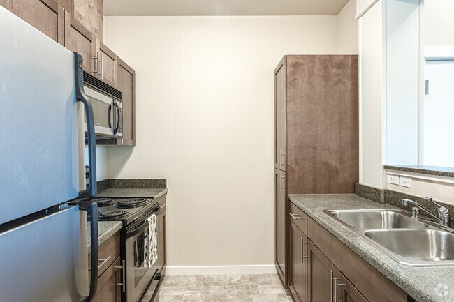 1 habitación, 1 baño, 651 pies cuadrados - Echelon