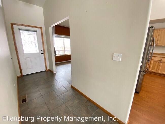 Foto del edificio - 3 br, 2 bath House - 1900 W Creeksedge Way