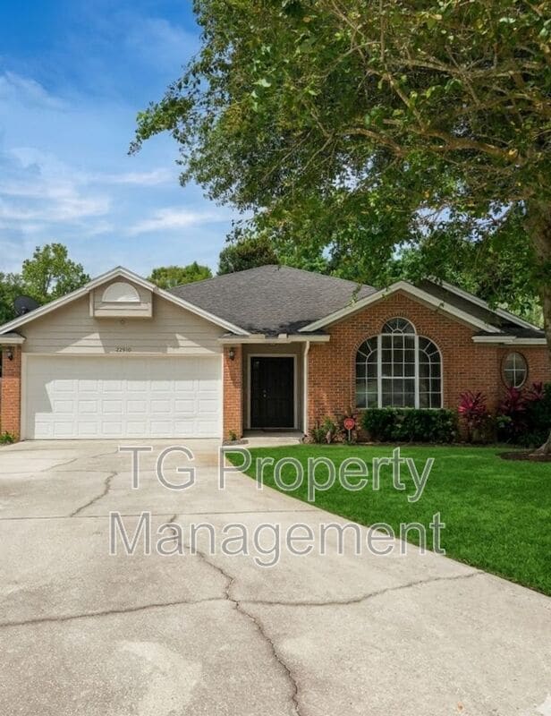Building Photo - 12910 Forest Glen Ct S