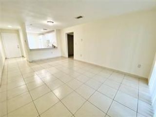 Building Photo - 2246 SW 80th Terrace