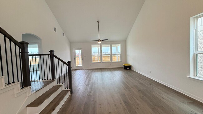 Building Photo - 597 Rubber Tree Wy