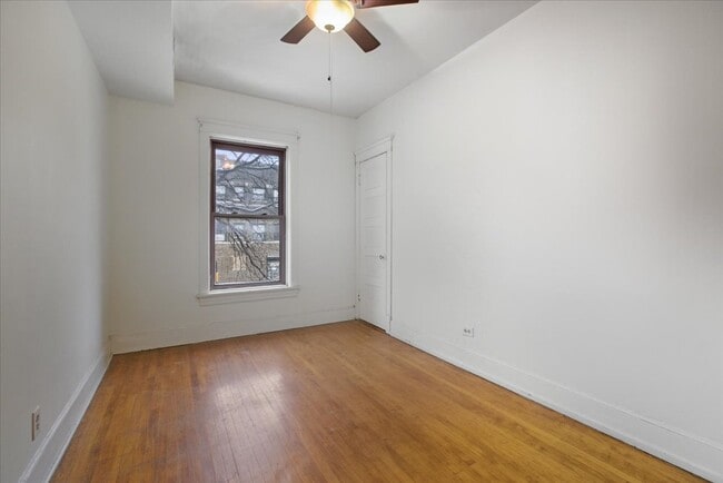 Foto del edificio - 4000 N Southport Ave