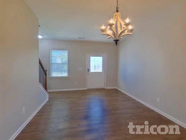 Building Photo - 152 King William Dr