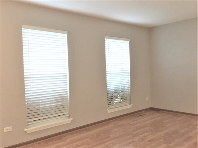 Foto del edificio - 2415 Sisters Ct