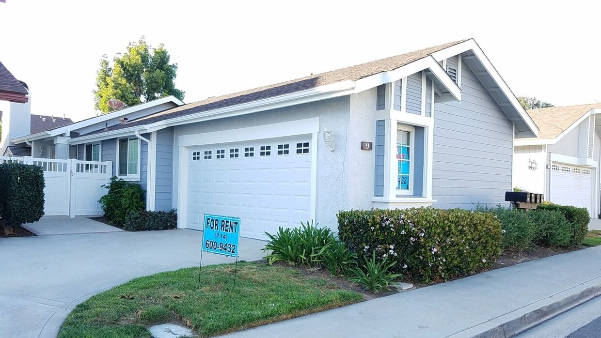 Beautiful 2 Bedroom Home in Irvine - Beautiful 2 Bedroom Home in Irvine