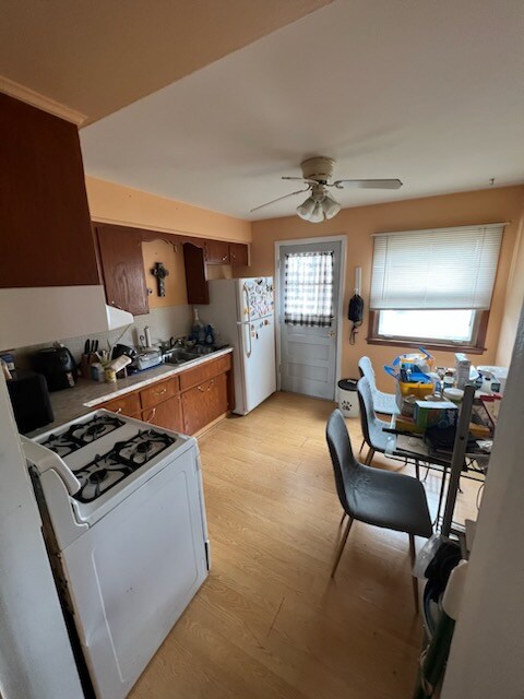 Building Photo - 8109 W Lawrence Ave