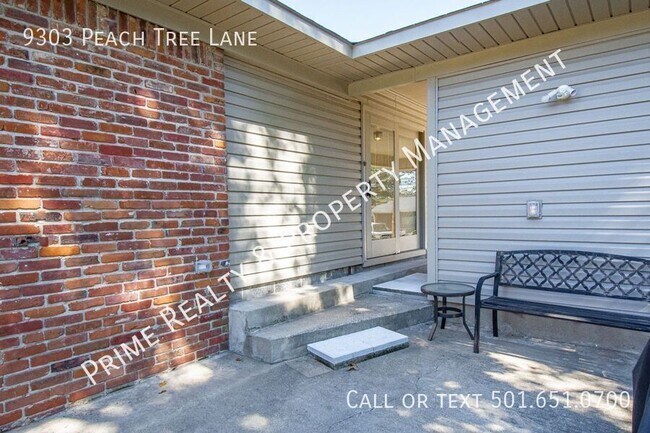 Foto del edificio - 9303 Peach Tree Ln