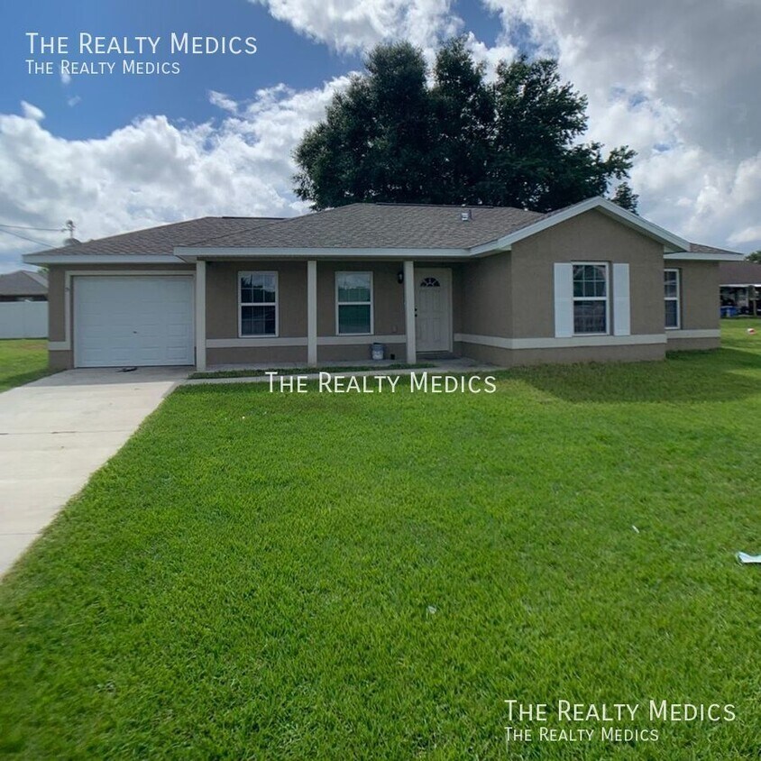 LOVELY 3 Bedroom 2 Bathroom Home in Ocala! House for Rent in Ocala