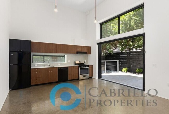 Foto del edificio - 2870 Fourth Ave