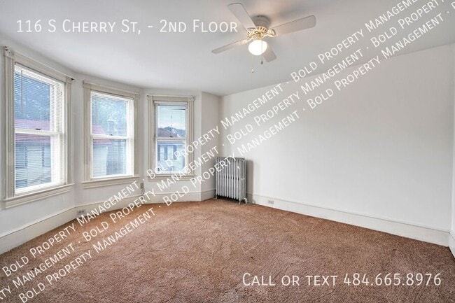 Foto del edificio - 116 S Cherry St