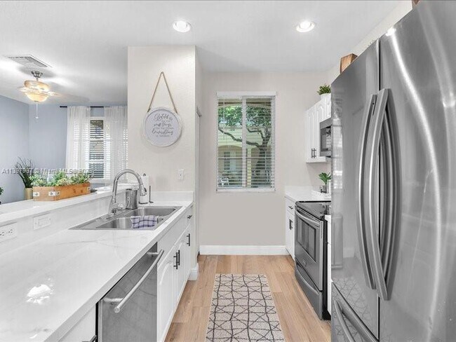Foto del edificio - 6030 SW 19th St