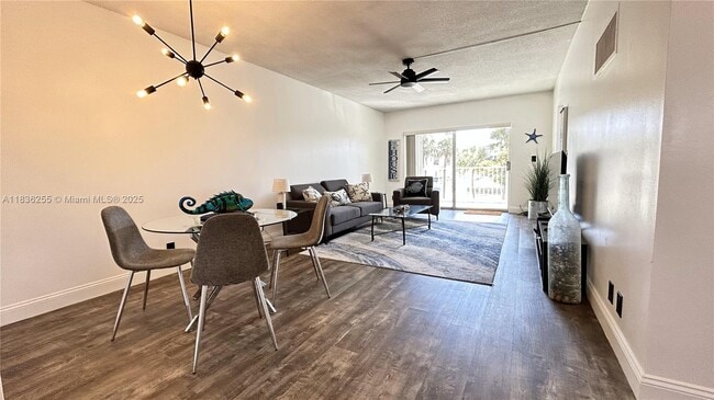 Building Photo - 4117 Bougainvilla Dr
